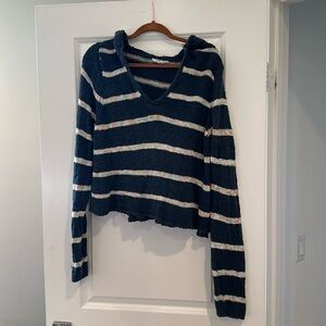 GUC cropped O’Neill hooded sweater